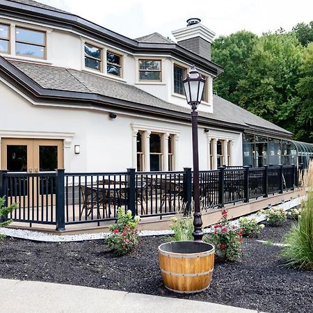 Chateau Merrimack Hotel & Spa Tyngsboro Екстер'єр фото