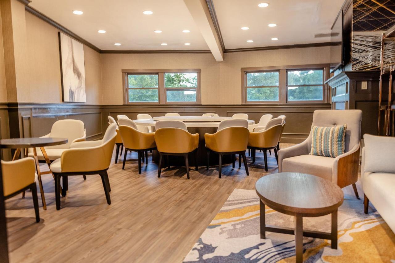 Chateau Merrimack Hotel & Spa Tyngsboro Екстер'єр фото