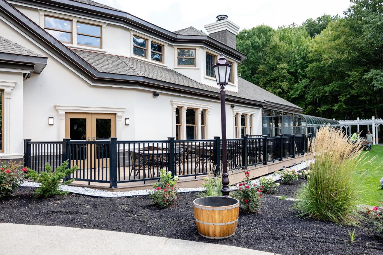 Chateau Merrimack Hotel & Spa Tyngsboro Екстер'єр фото