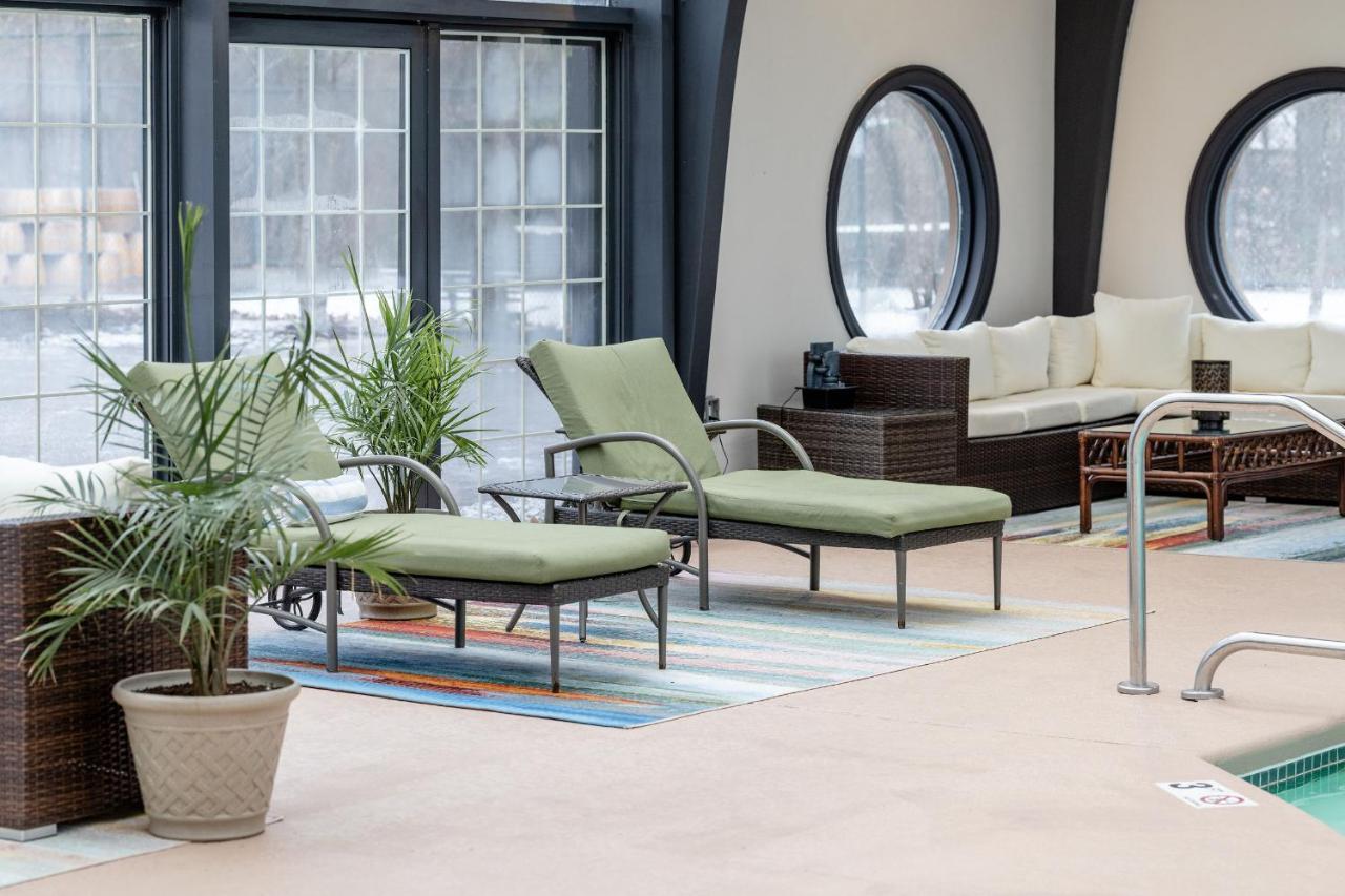 Chateau Merrimack Hotel & Spa Tyngsboro Екстер'єр фото