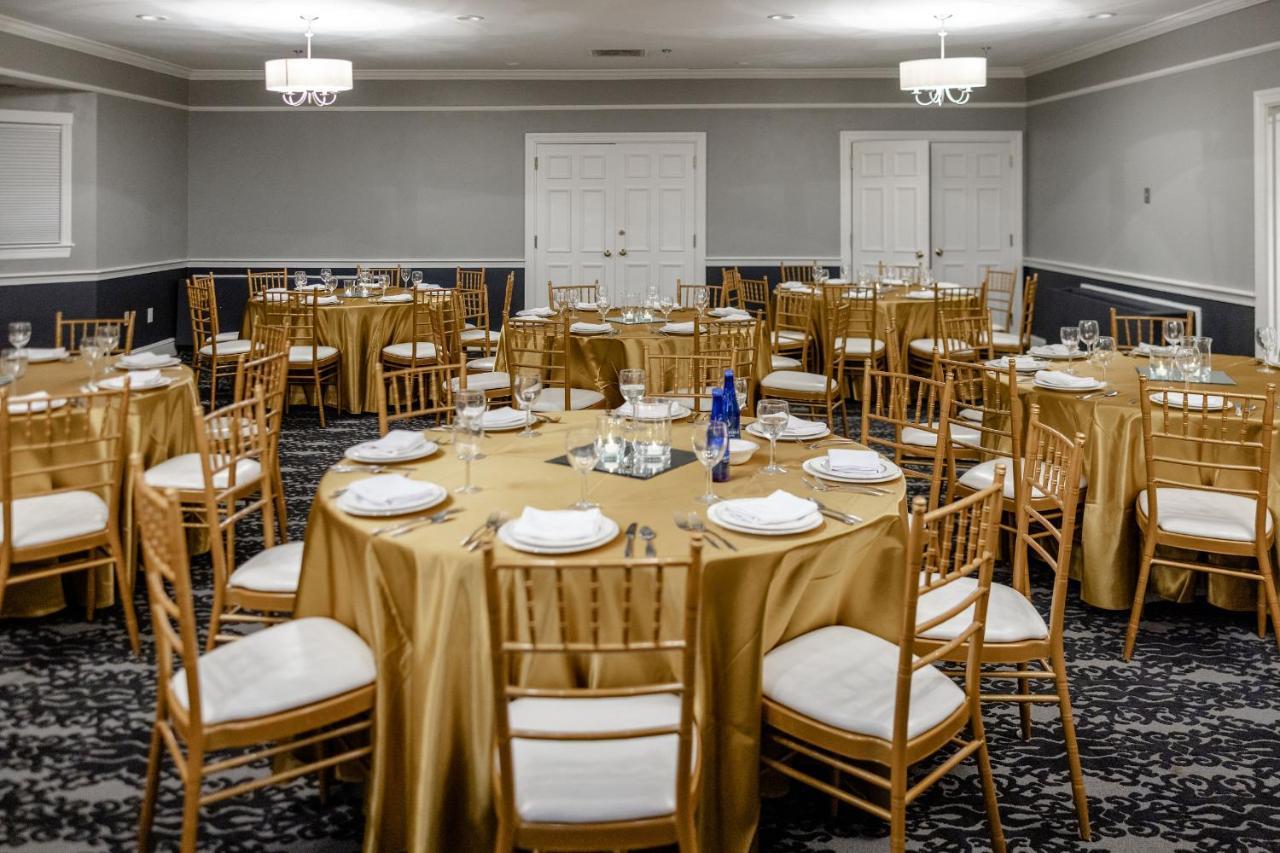 Chateau Merrimack Hotel & Spa Tyngsboro Екстер'єр фото