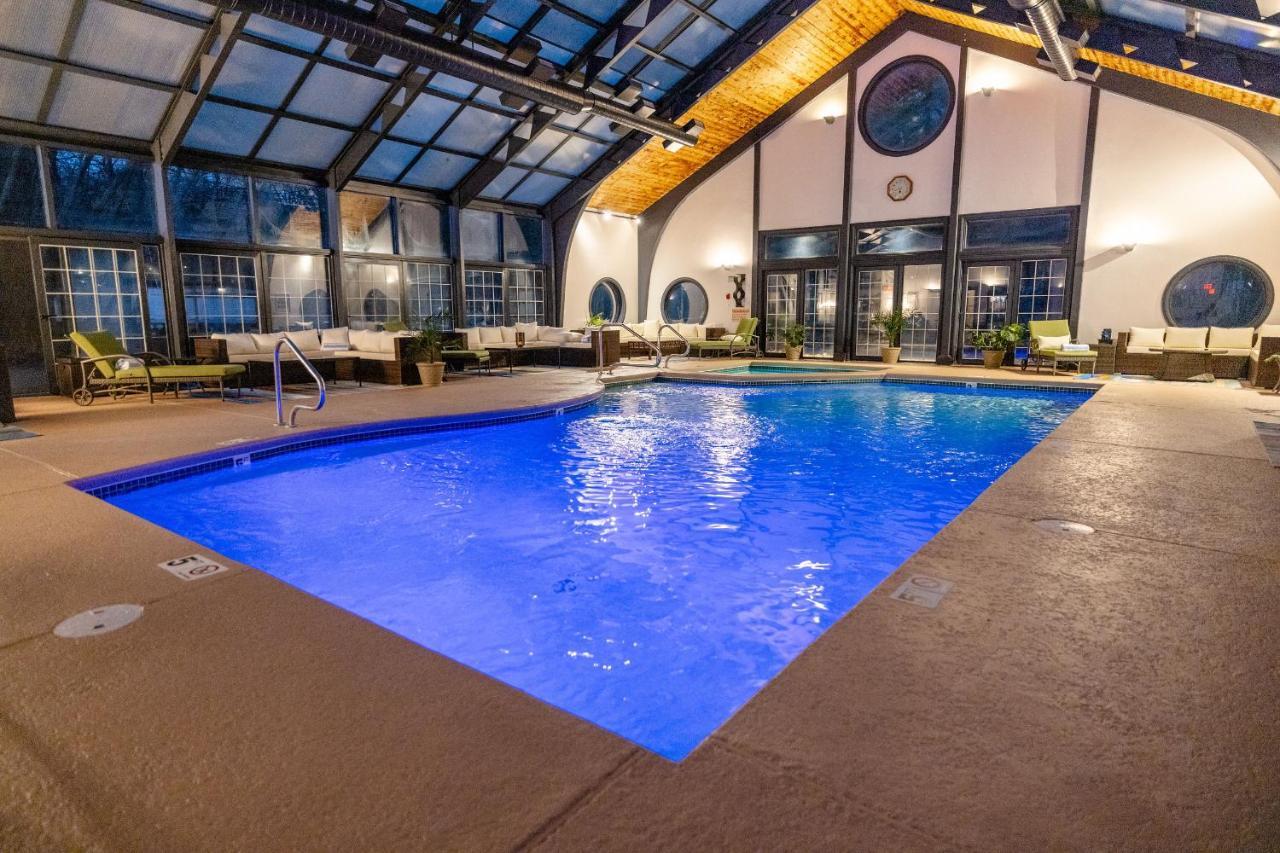 Chateau Merrimack Hotel & Spa Tyngsboro Екстер'єр фото