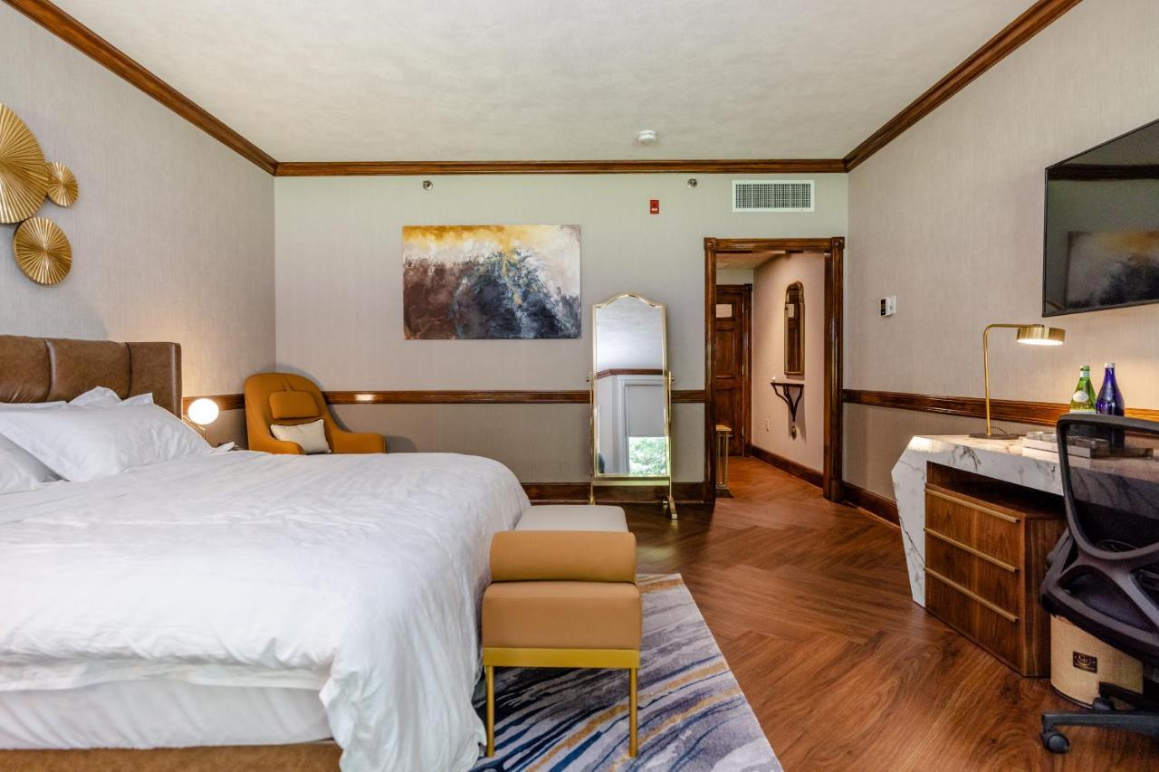 Chateau Merrimack Hotel & Spa Tyngsboro Екстер'єр фото